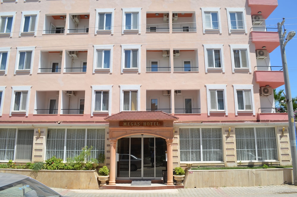 Megas Hotel 1/45