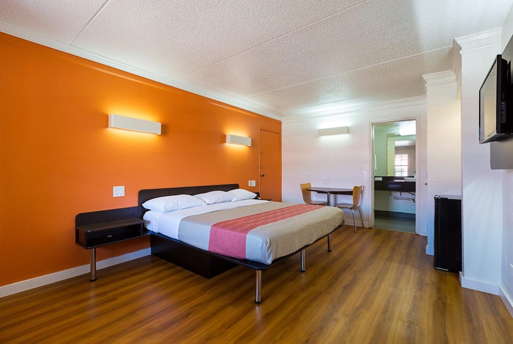 Motel6 Kirkland, WA - North Kirkland 45/58