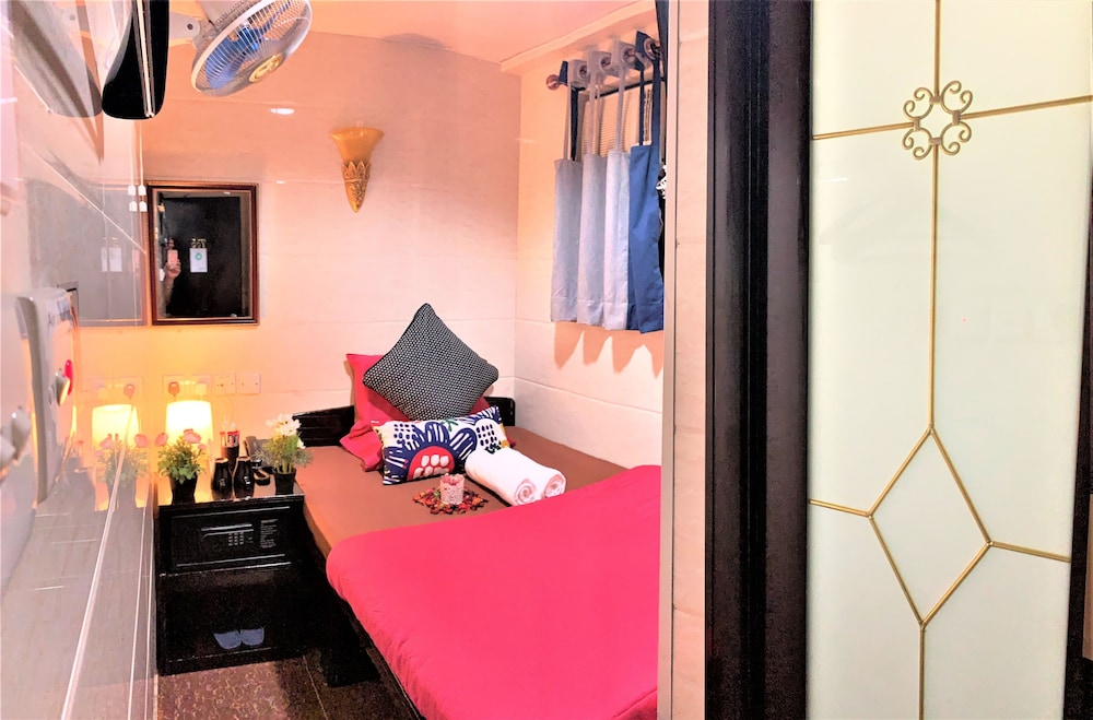 Sydney Hostel 11/53