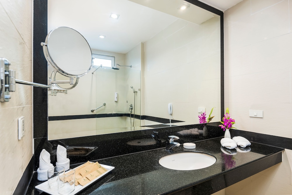 Thai Garden Resort 101/105
