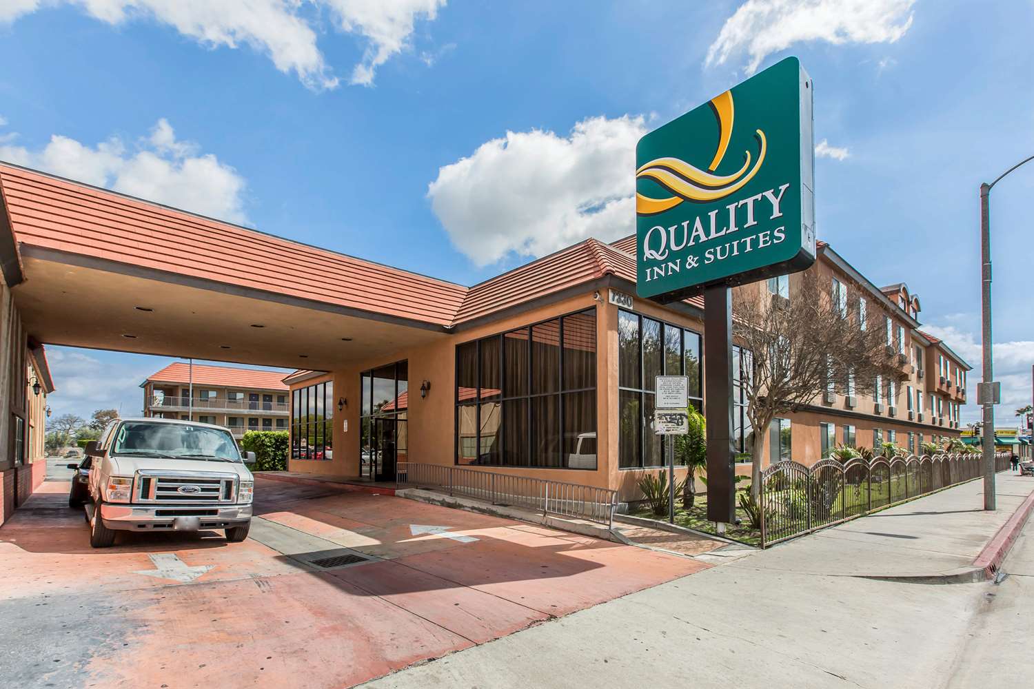 Quality Inn and Suites Bell Gardens Los Angeles 37/38