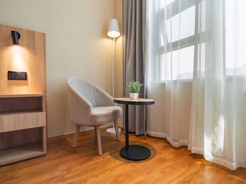 GreenTree Inn Wuxi Quanshan Center Express Hotel 25/37