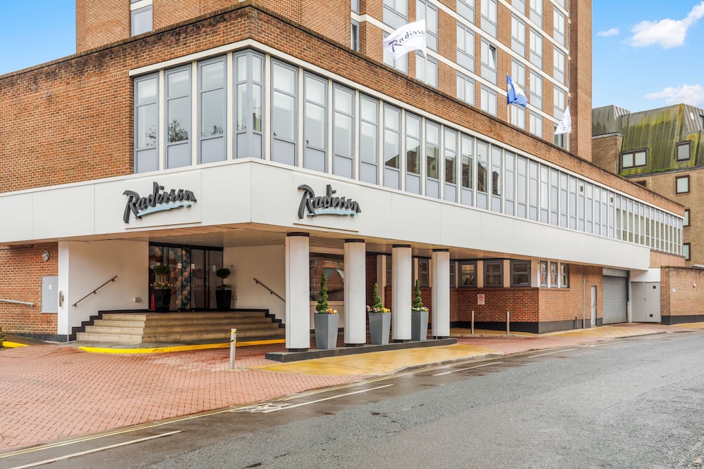 Radisson Hotel York 71/76