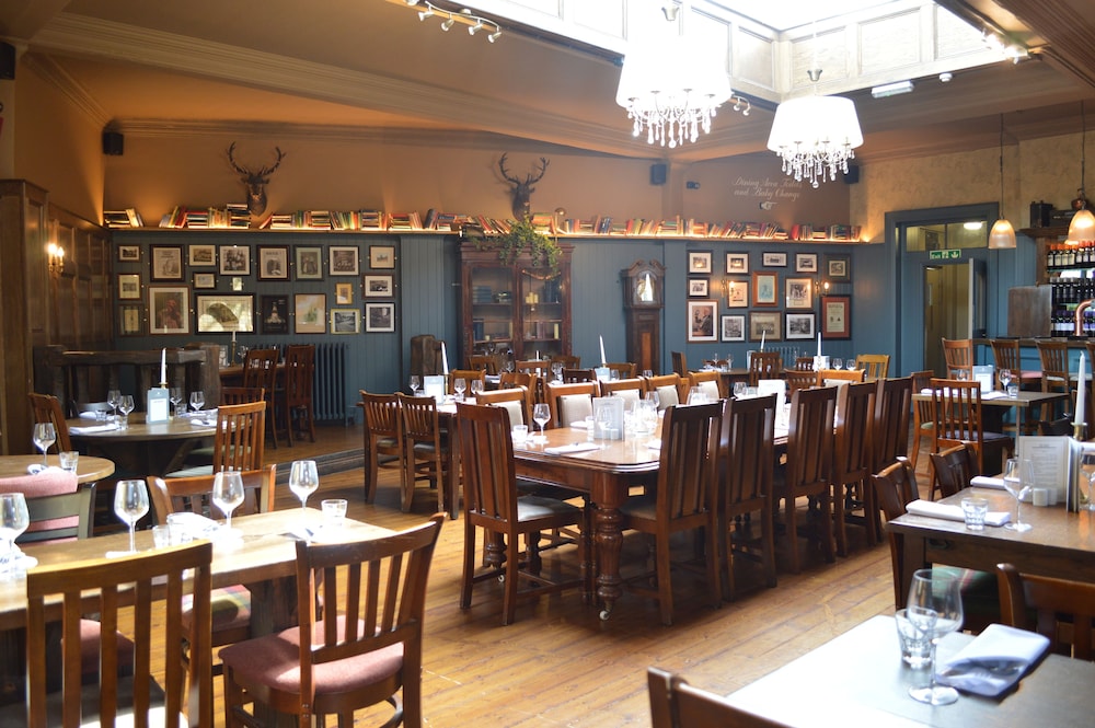 The Royal Oak 34/50
