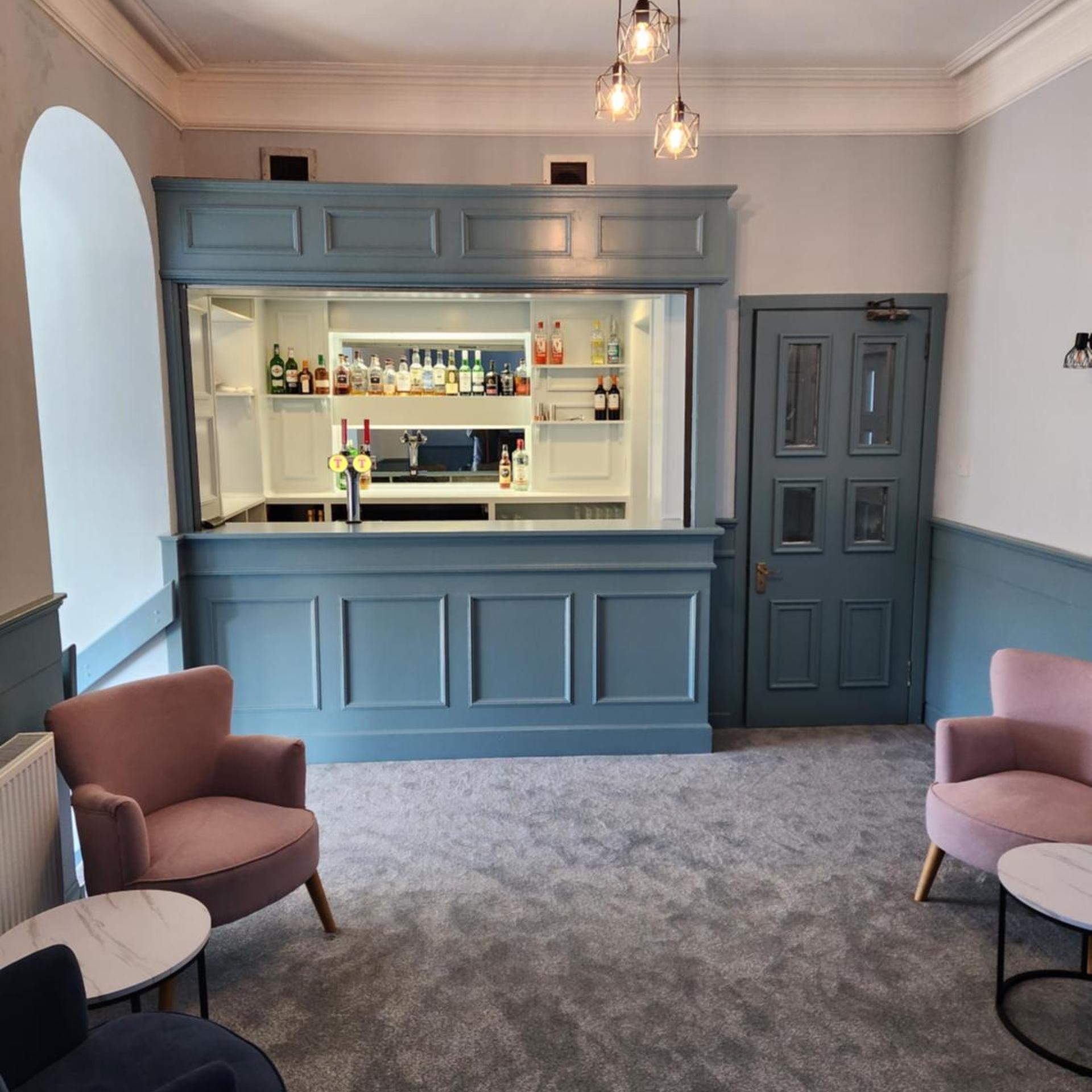 KINGS KNOLL HOTEL 33/53