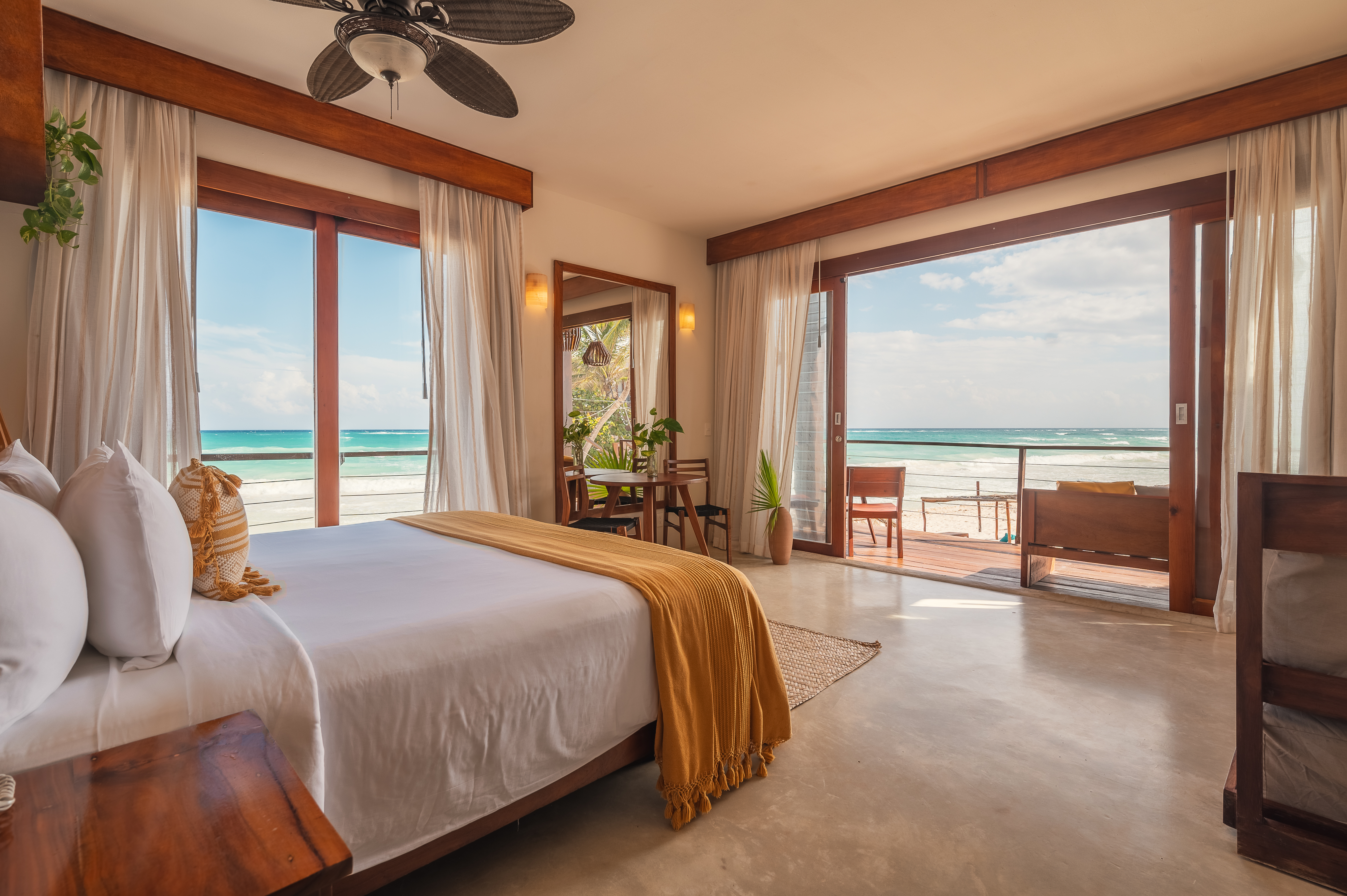 Room, Beach Front