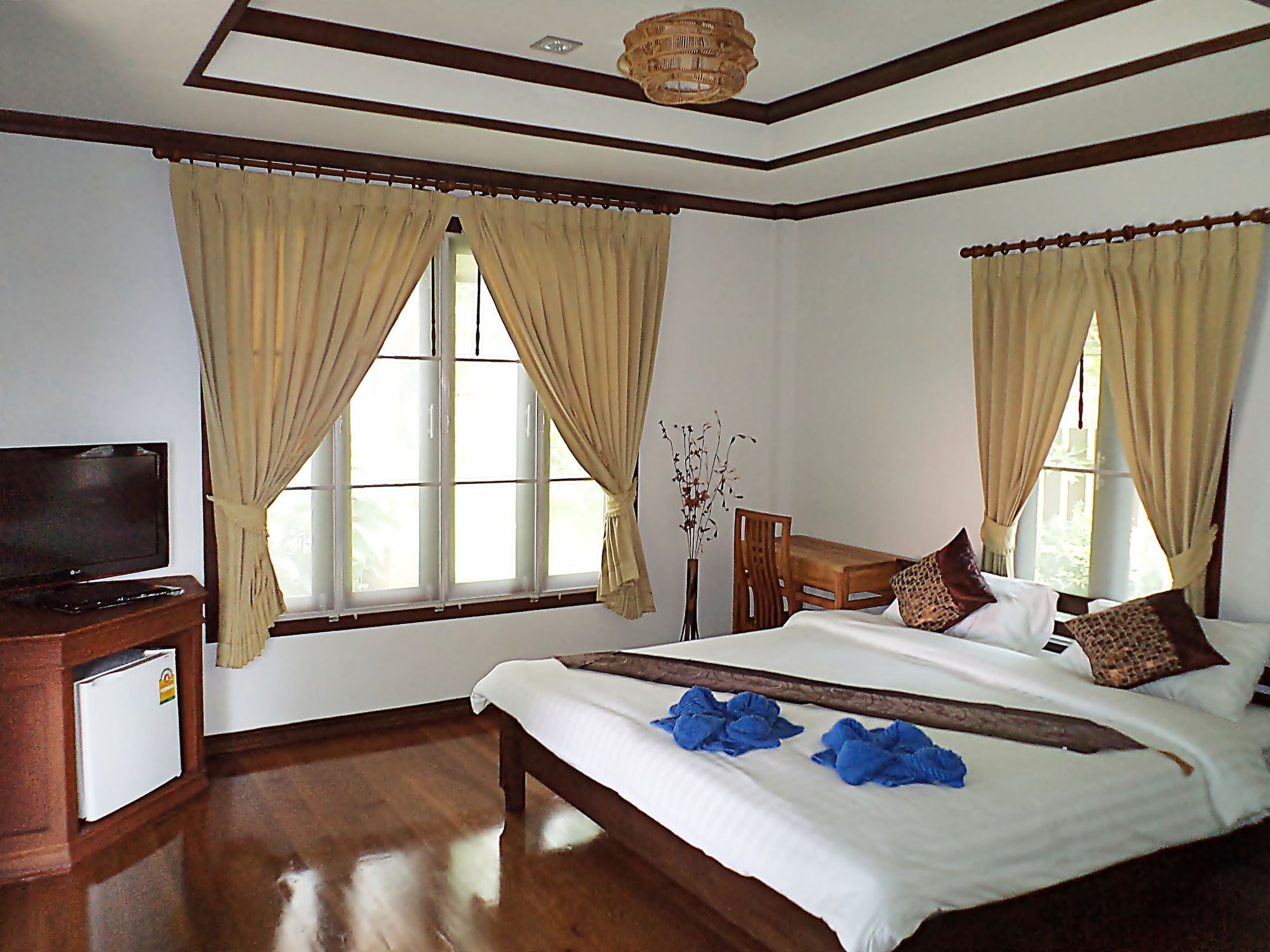 DELUXE, BUNGALOW, DOUBLE BED