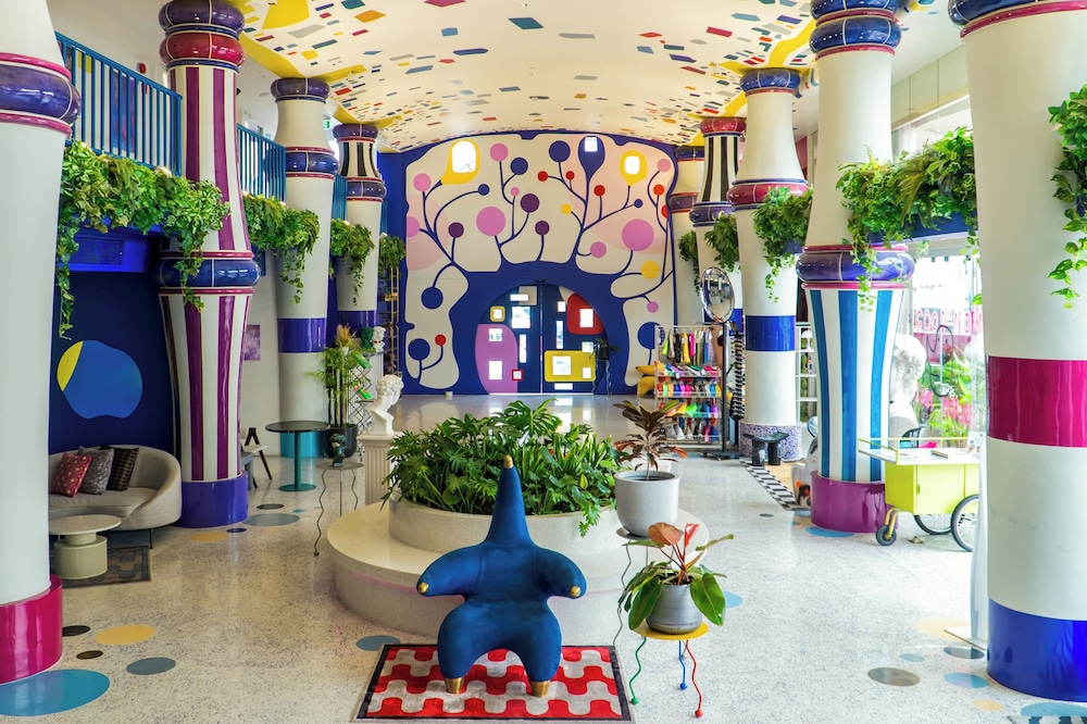 The Fig Lobby 130/136
