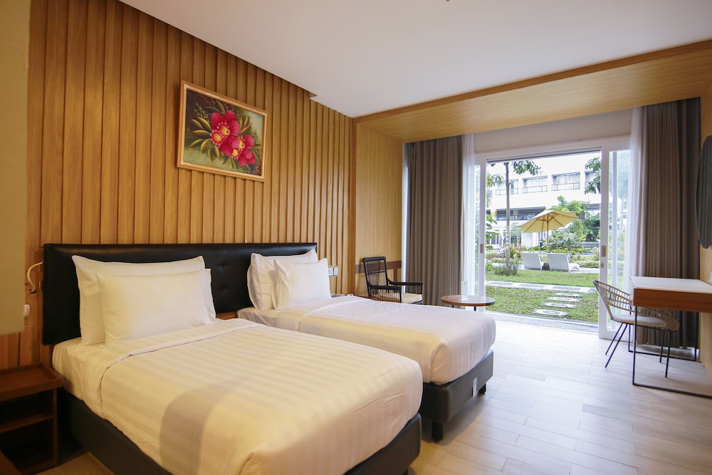 Raja Hotel Kuta Mandalika Resort & Convention 24/64