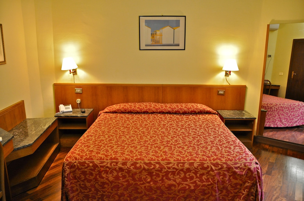 Hotel Vecchia Milano 19/57