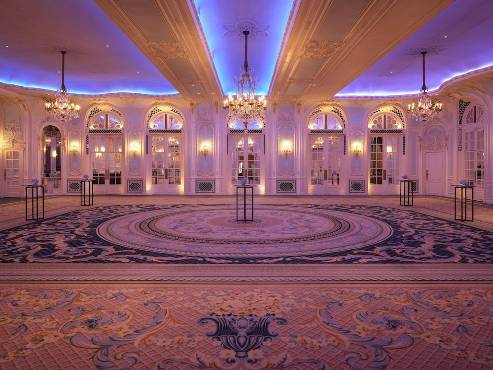 The Savoy Hotel 21/50