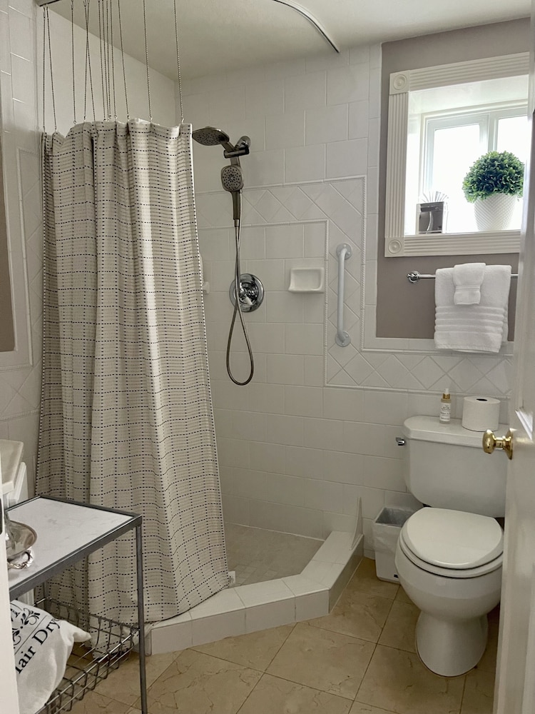Mccall House Bed And Breakfast 48/50