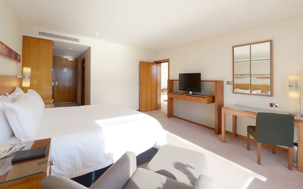 Vignette Collection Canary Riverside Plaza London by IHG 15/60