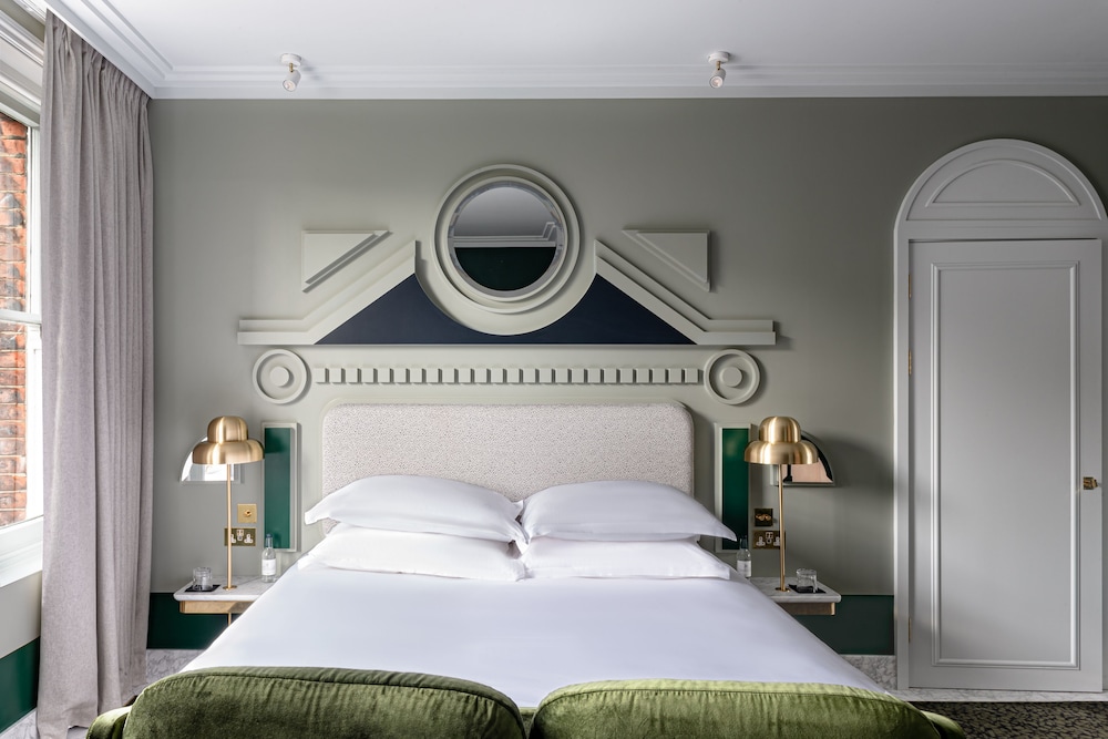 GRAND, COVENT GARDEN, DELUXE