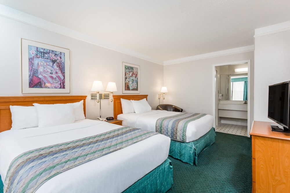 Extended Stay America Suites Bristol 7/38