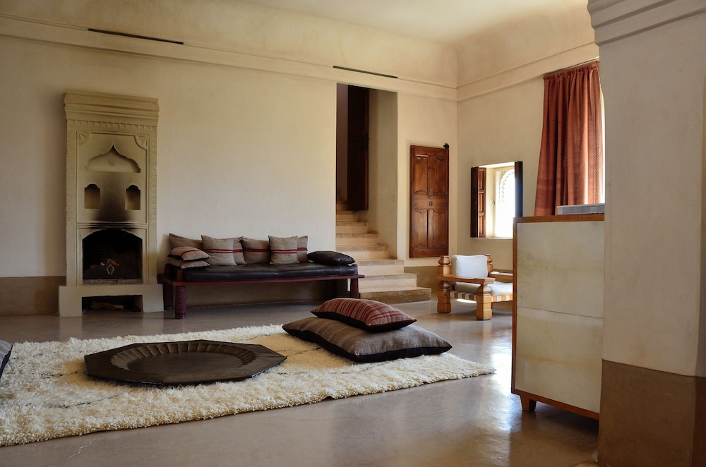 Ksar Char Bagh 49/85