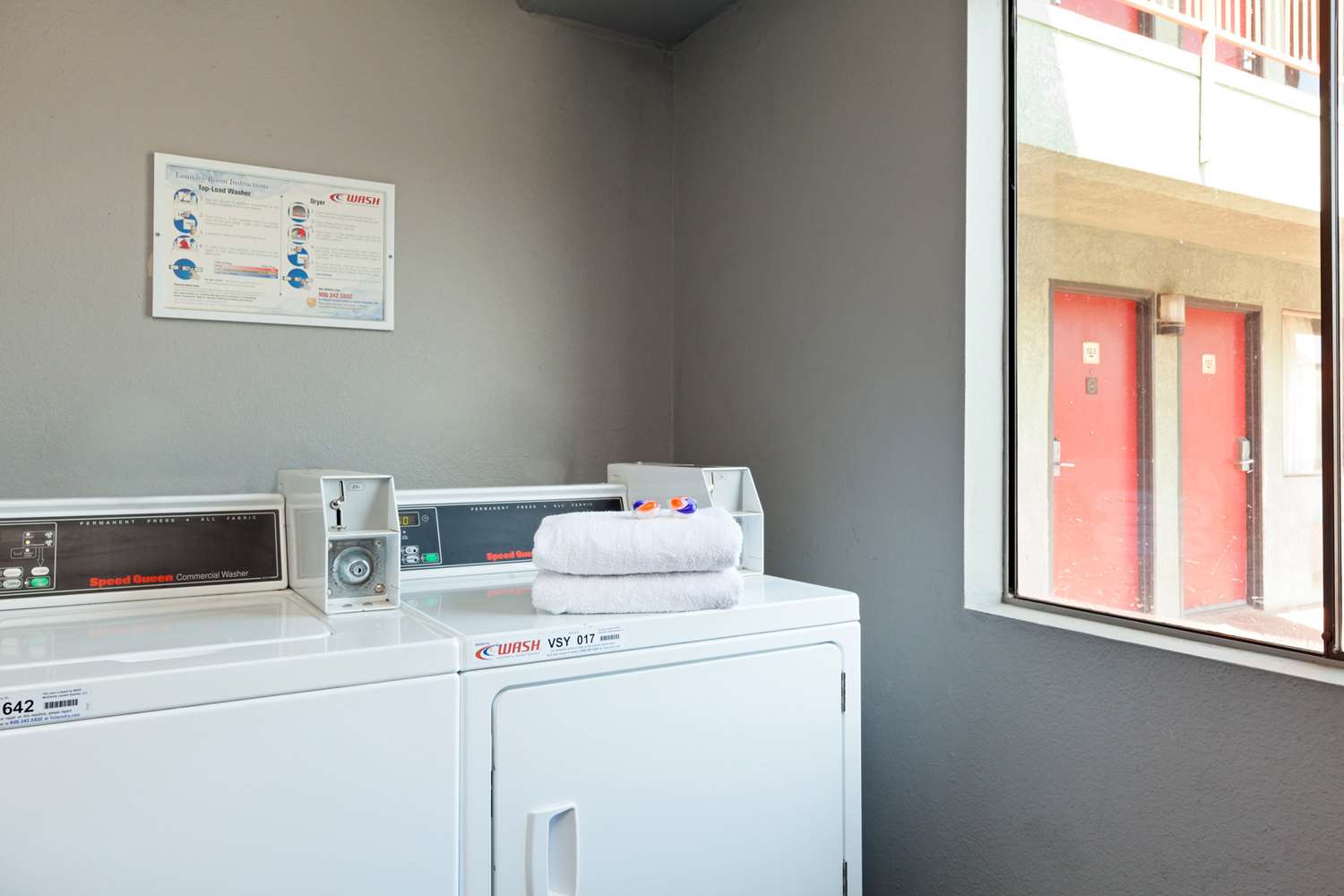 Americas Best Value Inn Suites Bakersfield Central 6/10