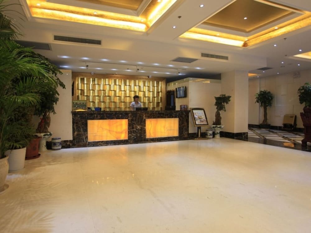 GreenTree Inn North WeiHai Station North International Bathing Beach Hotel 5/58