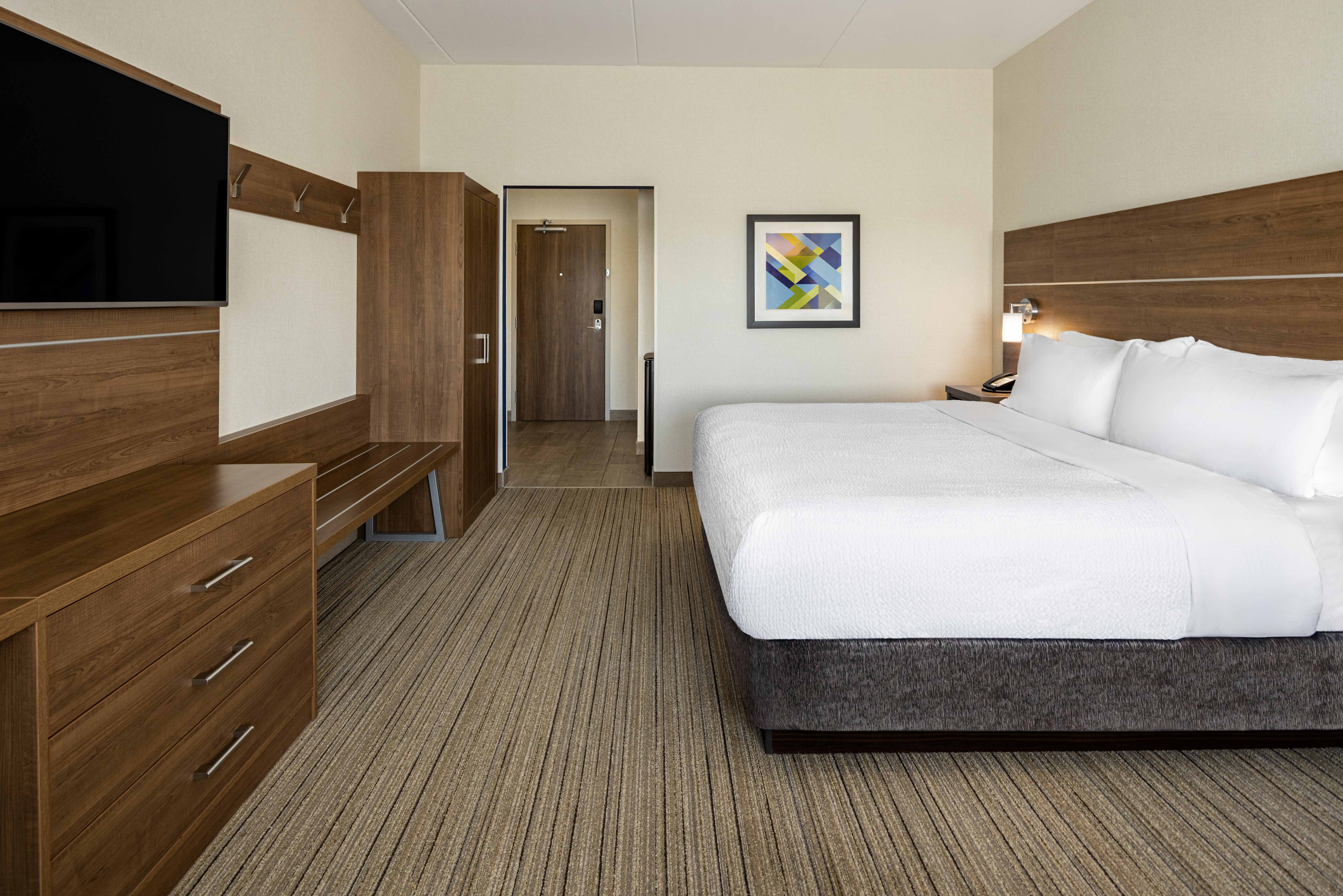 Leisure, King Bed