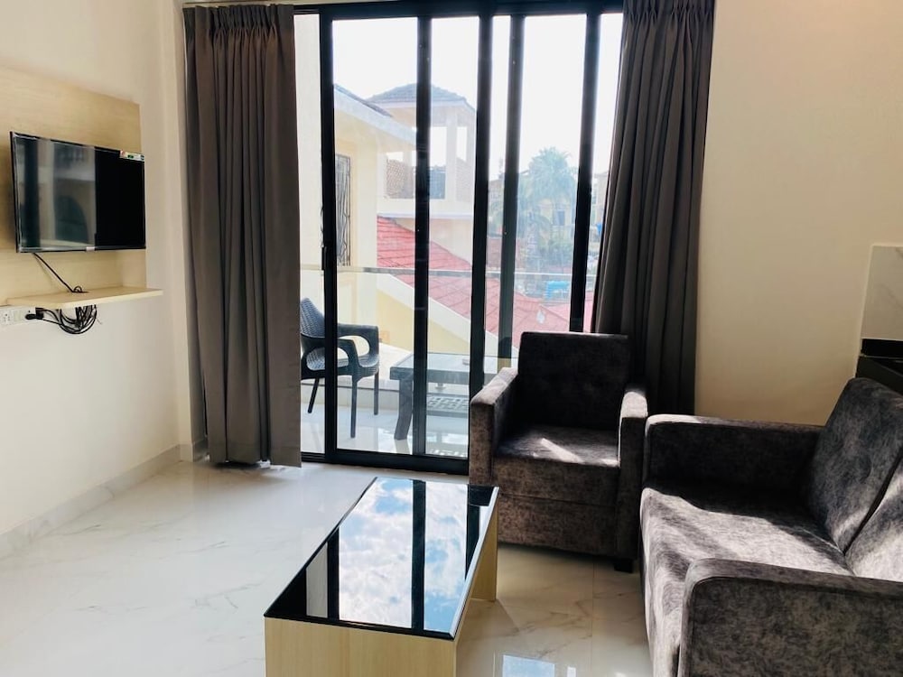 TICLO RESORTS 24/47