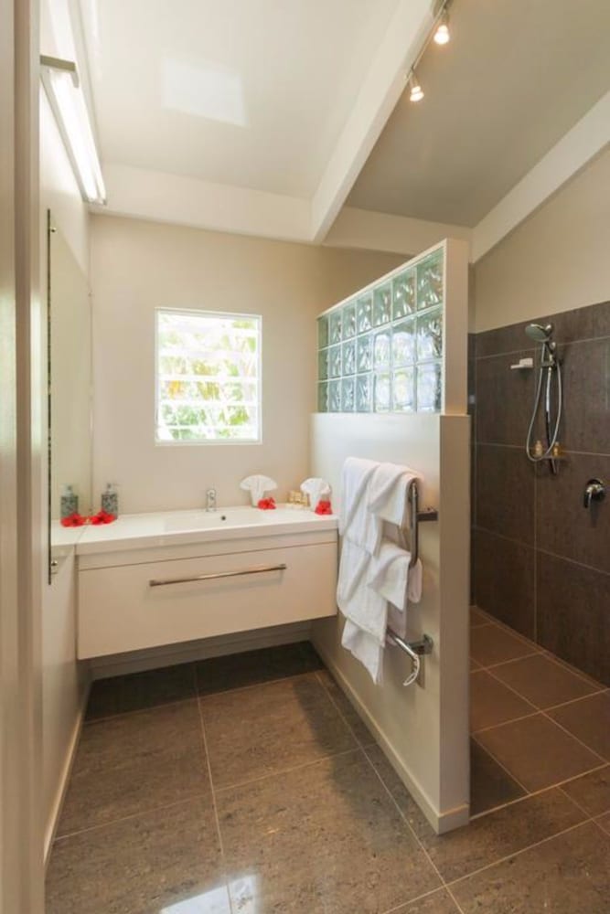 Ocean Spray Villas 33/35