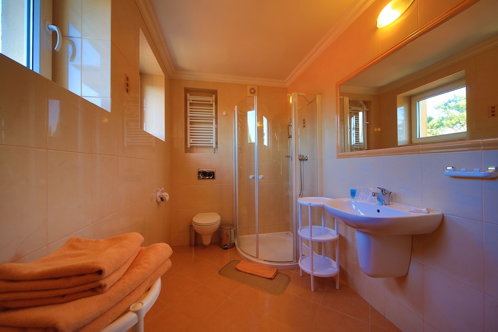 Hotel Polaris Iii 38/64
