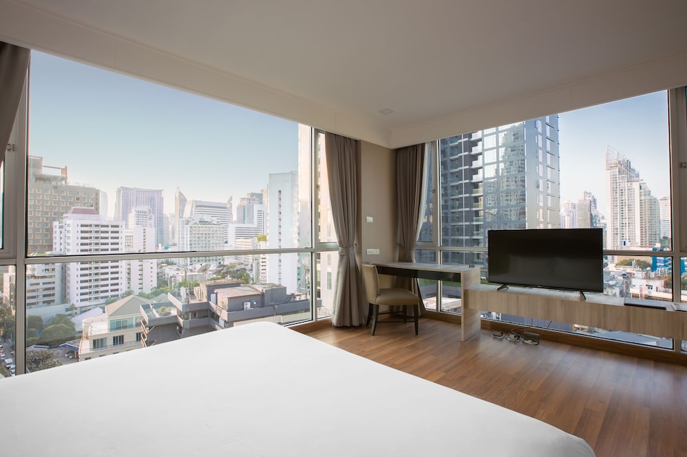 Adelphi Suites Bangkok 47/69