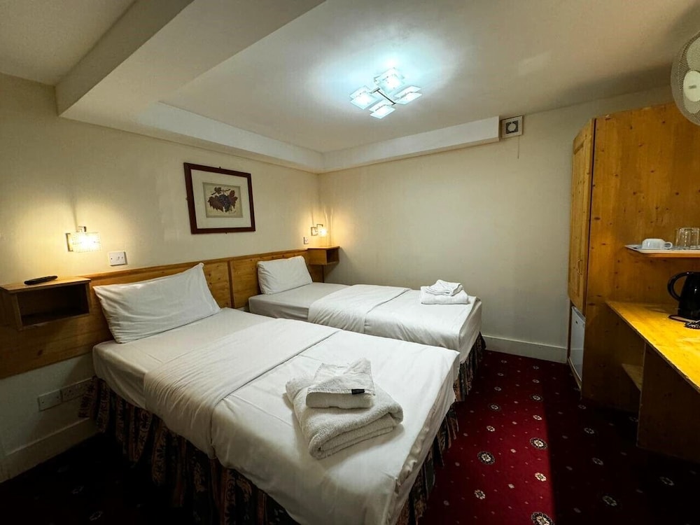 Bridge Park Hotel 37/65