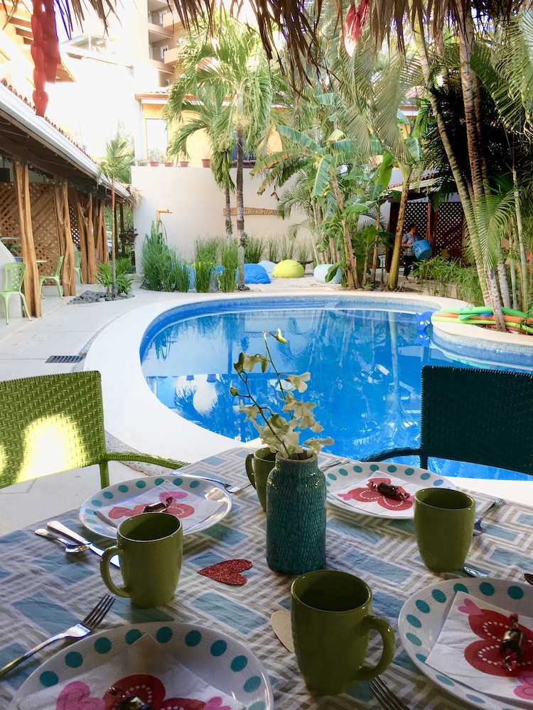 Ten North Tamarindo Beach Hotel 56/70