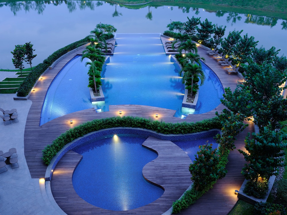 Hotel Santika Premiere Bandara - Palembang 1/55