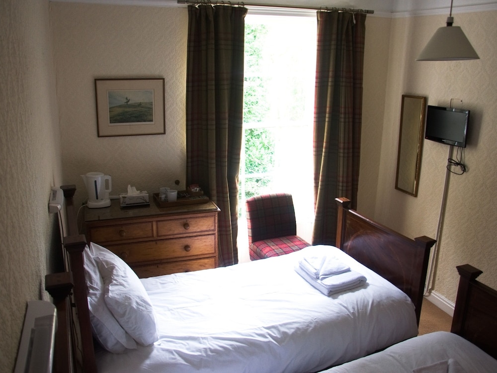 Horseshoe Hotel 16/32