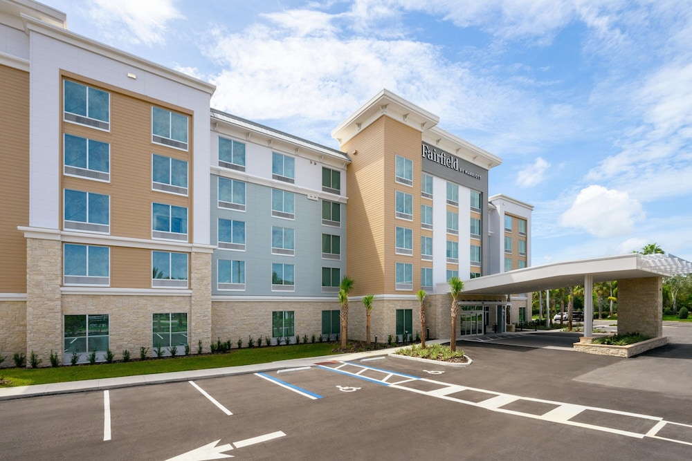 Fairfield Inn & Suites by Marriott Orlando at Millenia 23/30