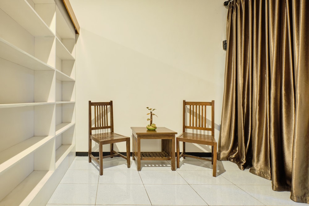 OYO 2519 Mayang Garini 22/27