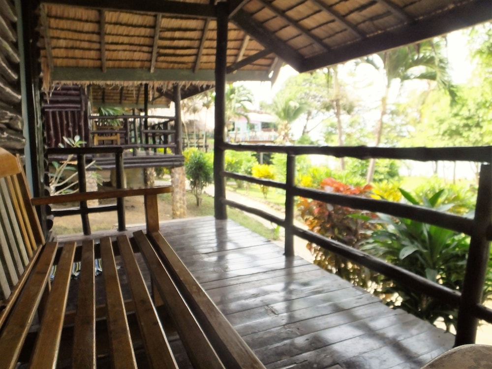 Sukorn Cabana Resort 9/28