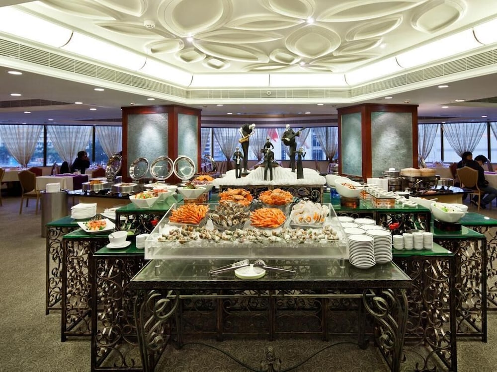 Rosedale Hotel And Suites 33/38