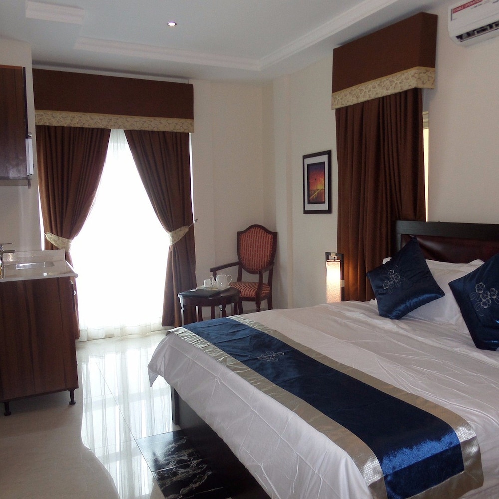 Rightgate Hotel & Suites 9/30