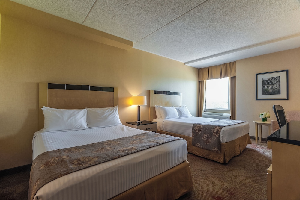 Monte Carlo Inns And Suites Downtown Markham 14/68