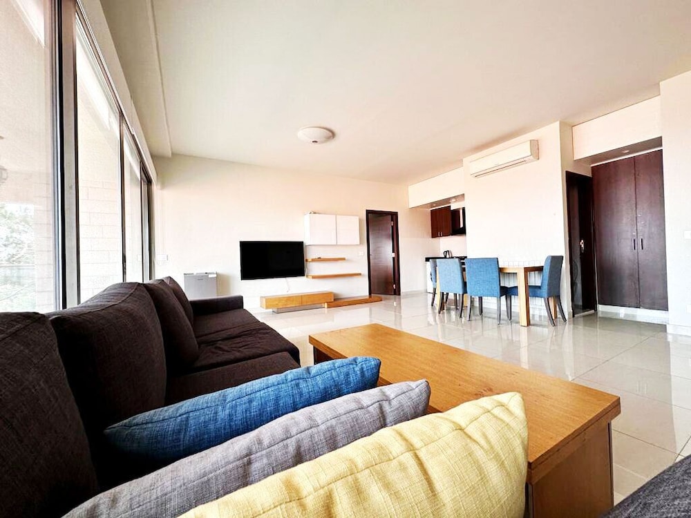 ONE TO ONE HOTEL 30/53