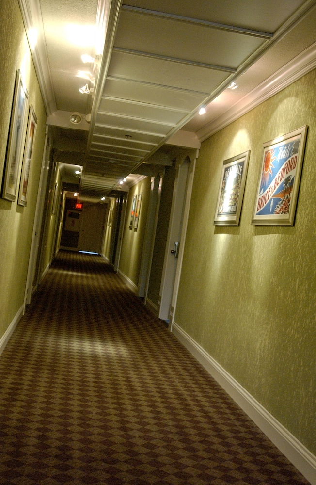 Mark Twain Hotel 5/27