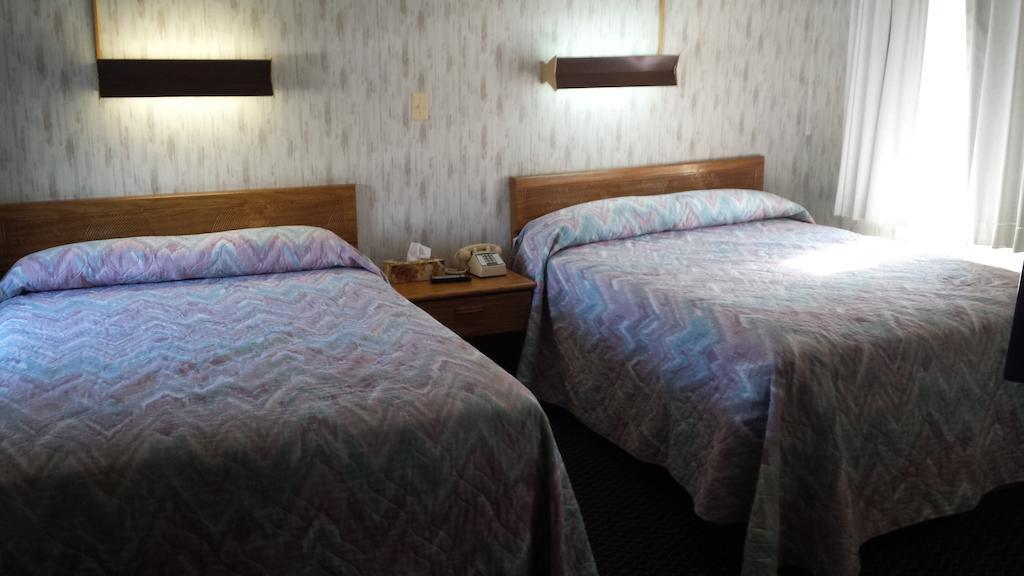 Sunset Inn 2/24