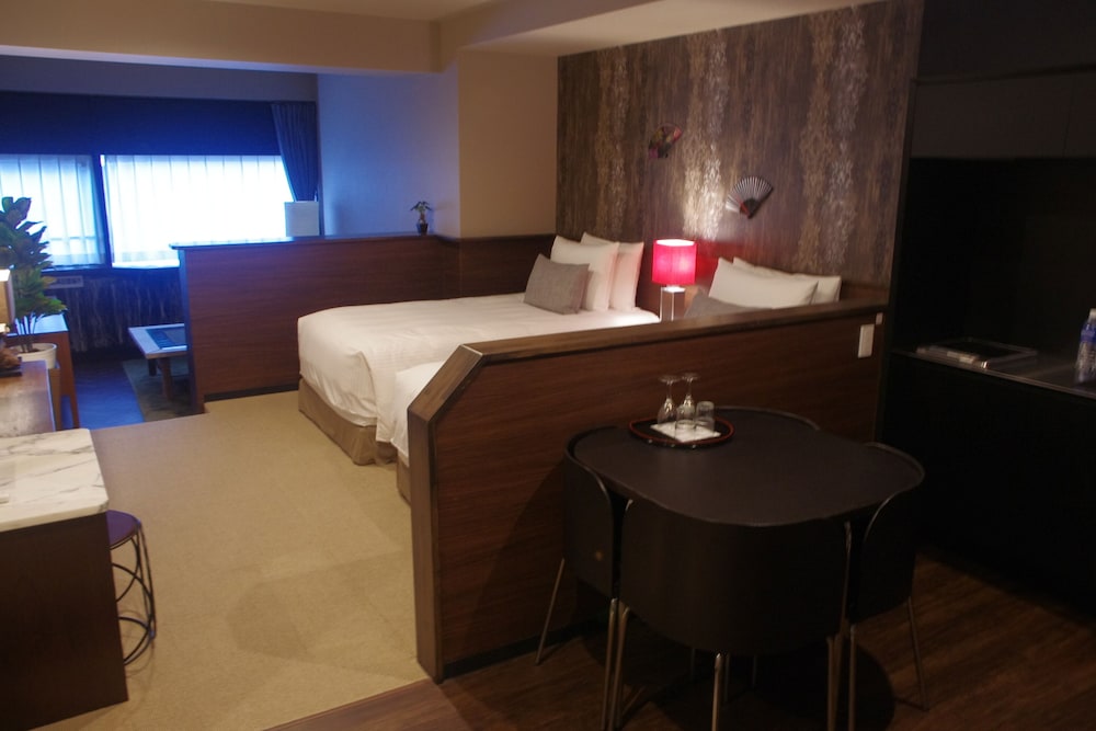 R&Run Kyoto Serviced Apartment & Suites 30/70