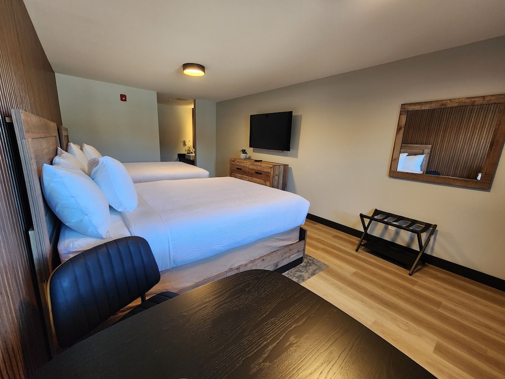 Alpine Inn Abbotsford 12/50