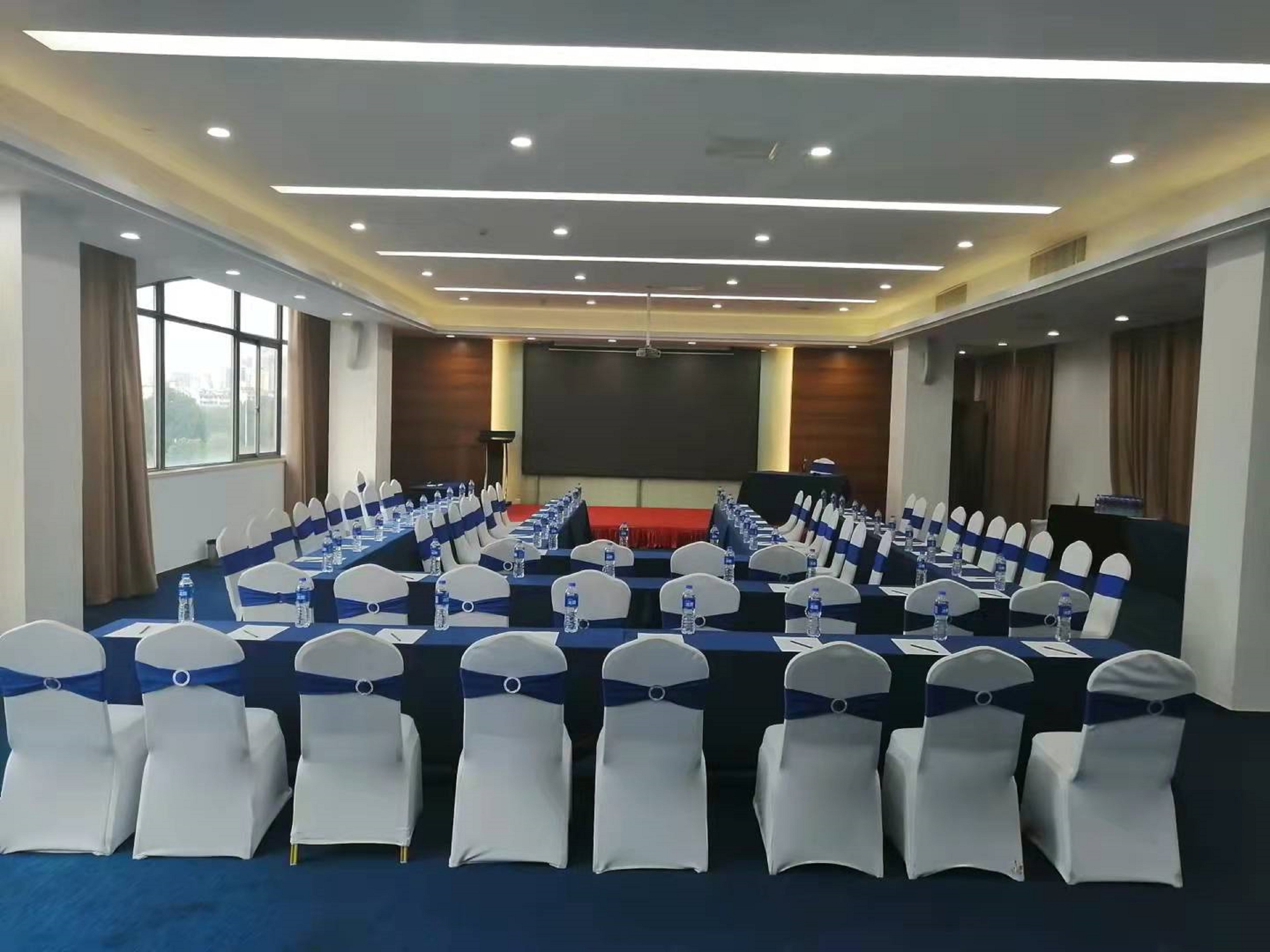 Holiday Inn Express Suzhou Changjiang 24/36