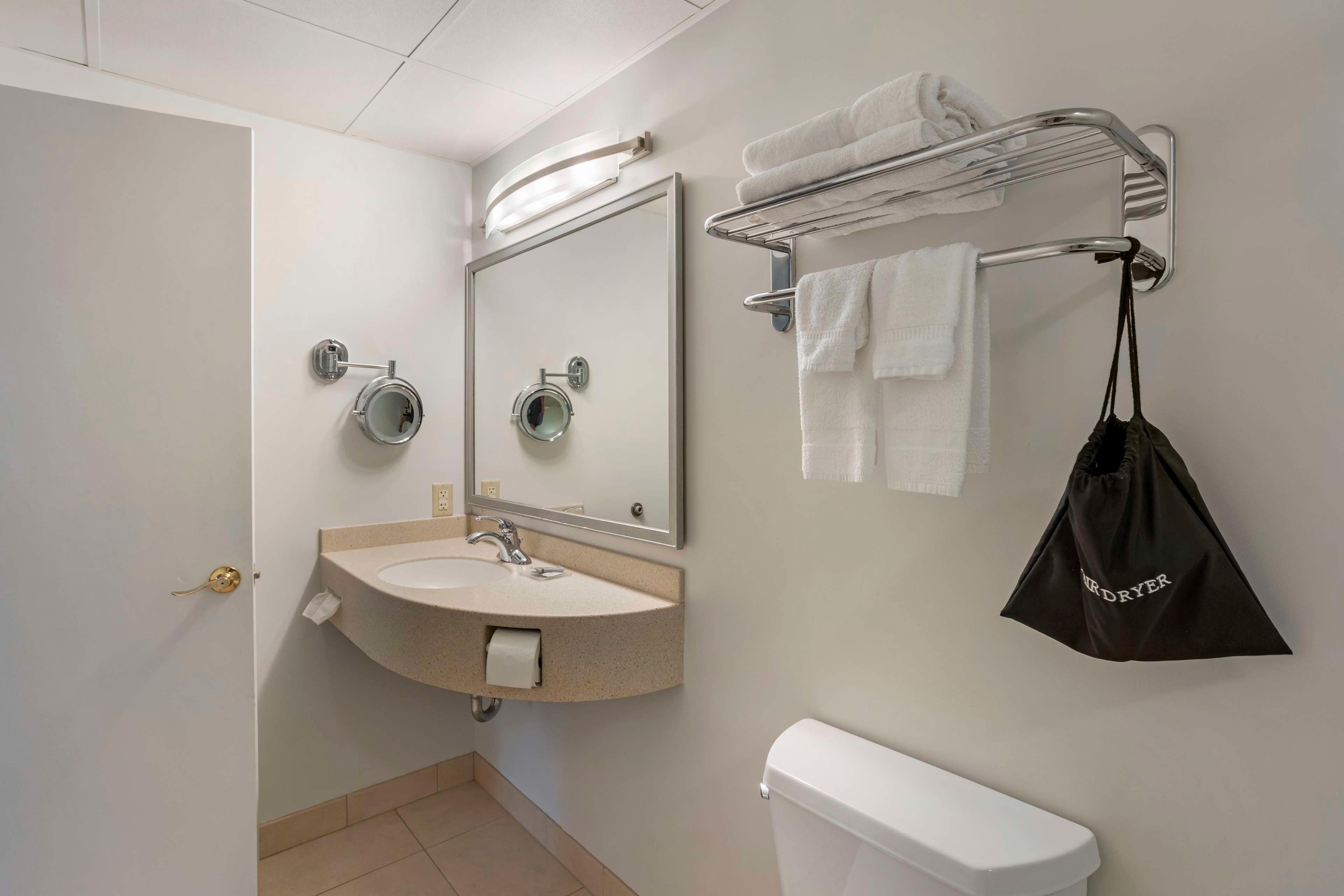 غرفة بسرير كينج لذوي الإعاقة، Best Western Dubois Hotel 5/5
