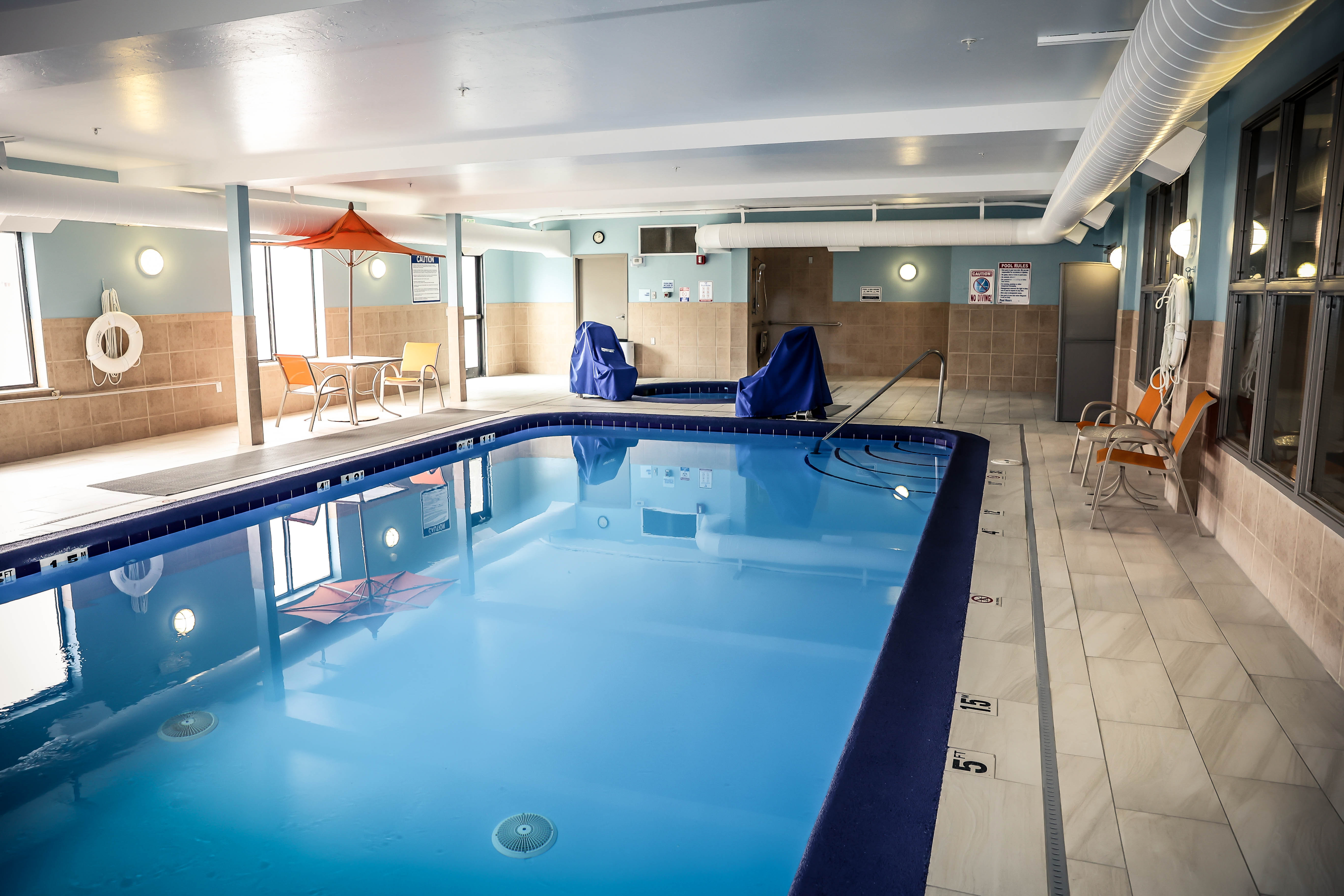 Holiday Inn Express Hotel Suites Douglas 36/75