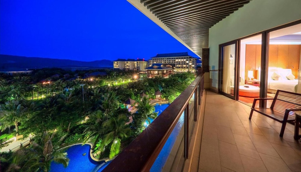 Haitang Bay Gloria Sanya Hotspring Resort 15/34