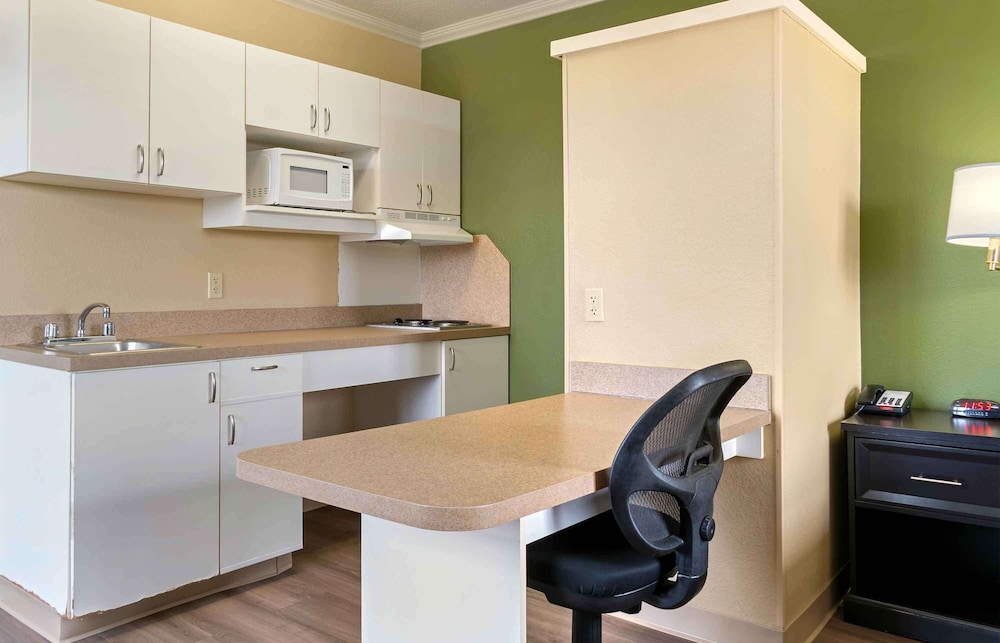 Extended Stay America - Detroit - Madison Heights 41/53