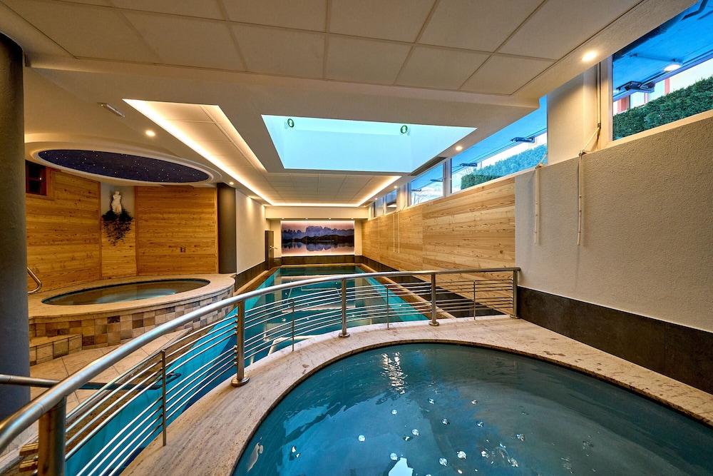 HOTEL CRISTINA 20/45