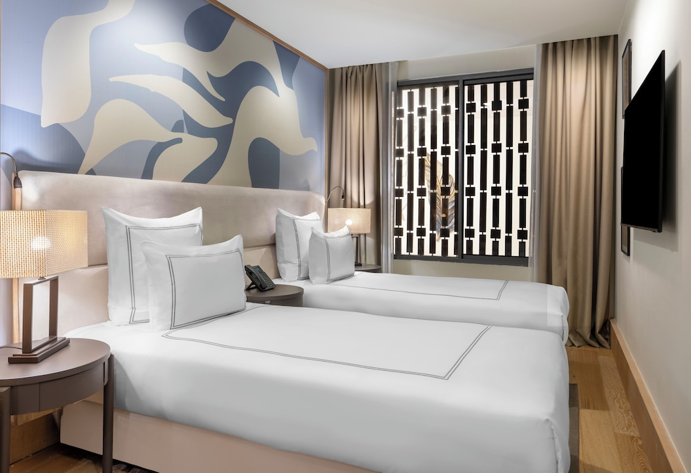 2 BEDROOMS, EXECUTIVE, SUITE, SEA VIEW