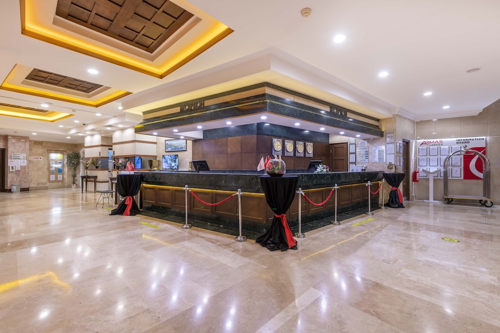 Armas Labada Hotel 16/71